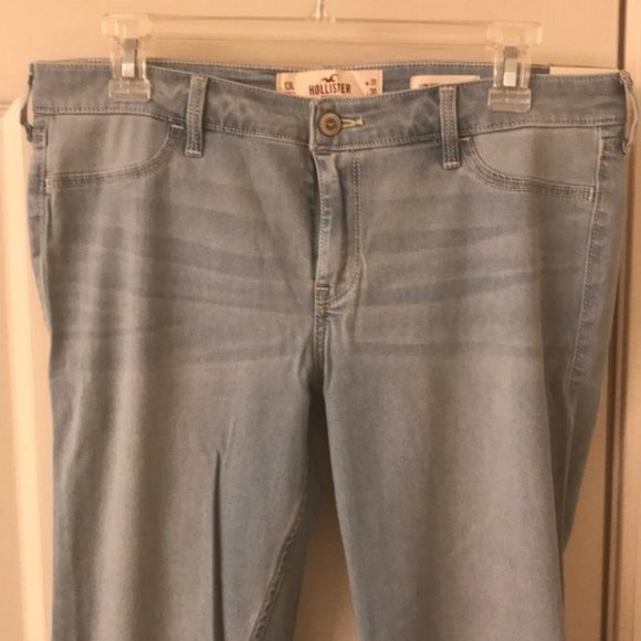 Hollister Light Wash Low Rise Jean Legging - Picture 2 of 5